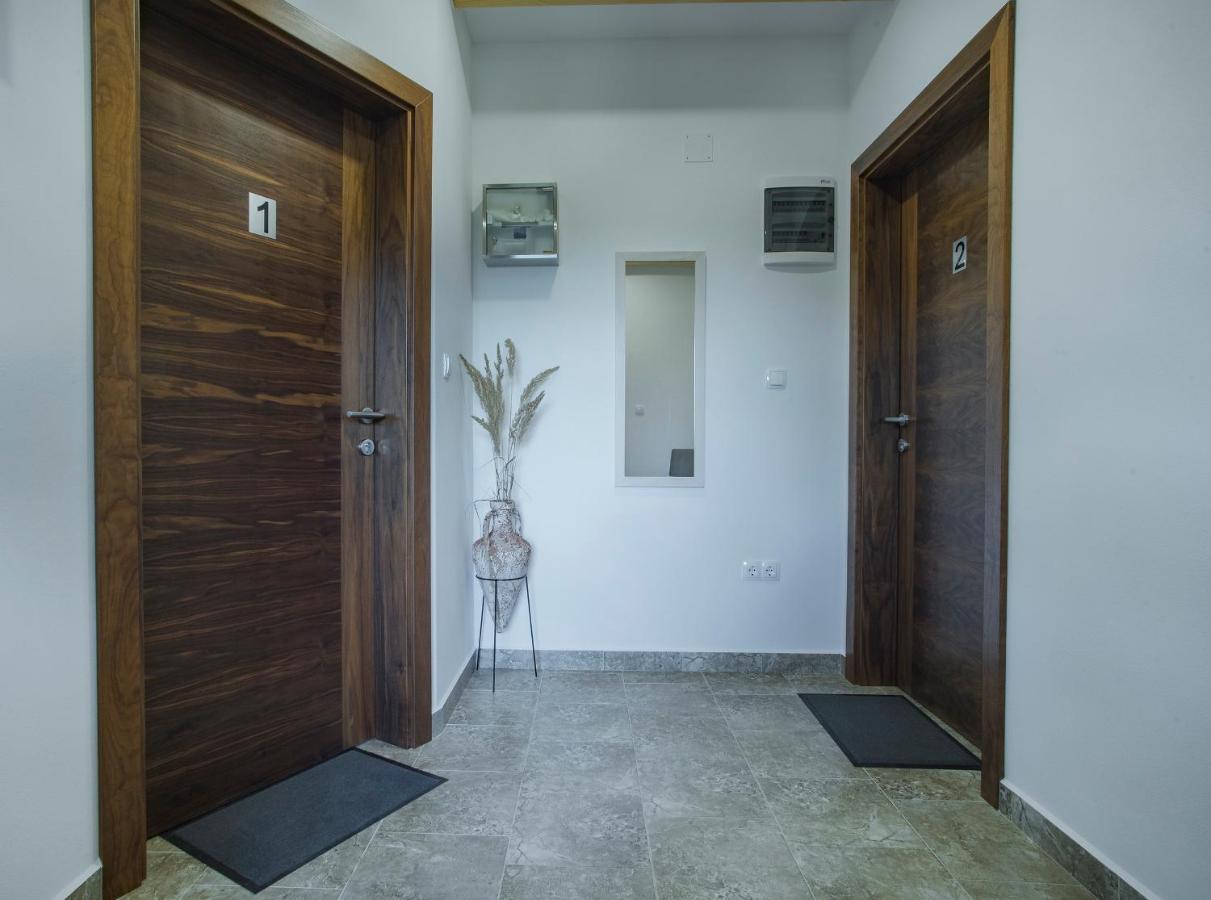 Studio Apartment Karlo Dreznik Grad Bagian luar foto